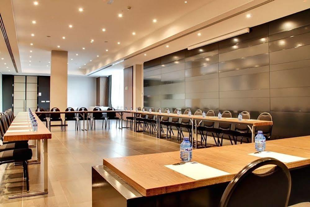 Hotel Ciudad De มอสโตเลส ภายนอก รูปภาพ